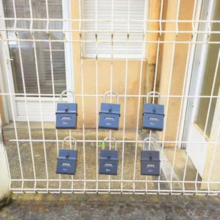Le Martel, A 50m De La Gare Fibre アパート ポアティエ